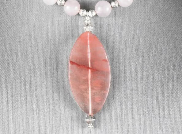 کوارتز توت فرنگی یا دُر خونی : یک گوهر زیبا و خوشمزه