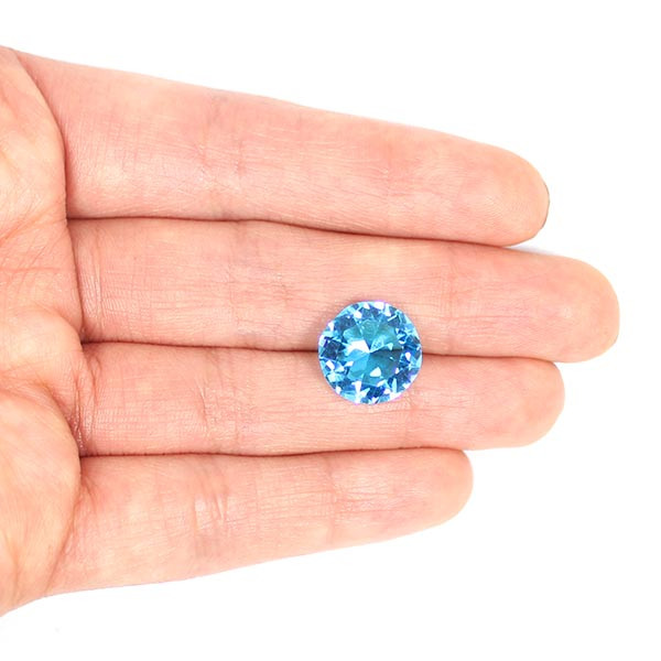 آکوامارین طبیعی بیضی